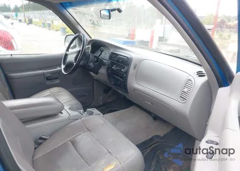 1996 Ford Explorer z USA, uszkodzony, nr VIN 1FMDU34X5TUA26312